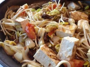 Filipino Togue Guisado: Mung Bean Sprouts with Tofu