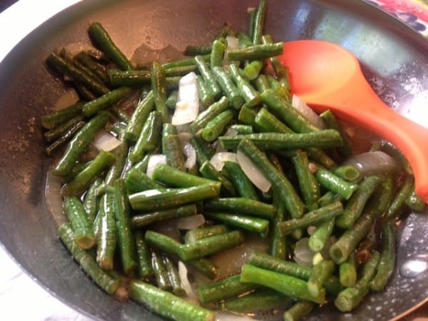 Adobong Sitaw Long Green Beans In Garlic And Vinegar Saute The Quirino Kitchen 8552