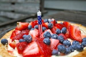 Strawberry-Blueberry Vanilla “Red White and Blue” Pie
