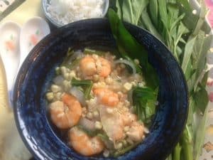 Suam na Mais : Corn Soup with Shrimps and Spinach