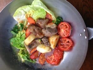 How to Cook Asado de Carajay : Pork Stew in Tomatoes and Vegetables