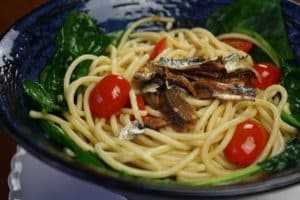 Pasta with Filipino Tuyo and Vegetables: Herring in Oil