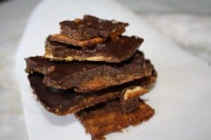 Chocolate Bark Crackers with Salted Caramel
