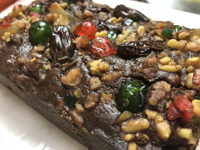 Bong Mom's CookBook: Alton Brown's Fruit cake -- for Christmas and New Year