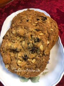 Easy Oatmeal Raisin-Chocolate Chip Cookies